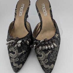 Moda Black and Gold Embroidered Pointed-Toe Beaded Mules